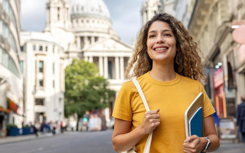 Tips to Thrive as an International Student Abroad